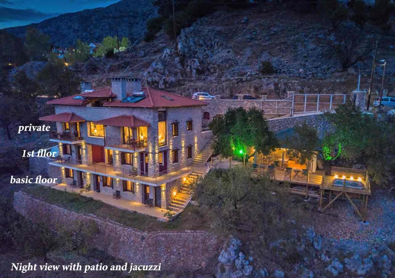 Almondhouse Suites With Fireplace - Adults Only Αράχωβα Εξωτερικό φωτογραφία