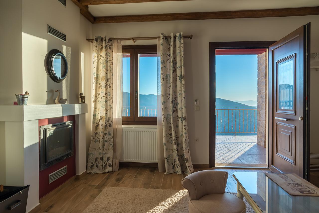 Almondhouse Suites With Fireplace - Adults Only Αράχωβα Εξωτερικό φωτογραφία