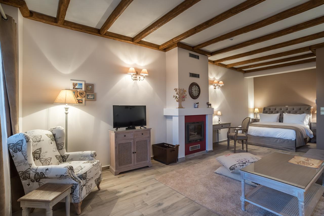 Almondhouse Suites With Fireplace - Adults Only Αράχωβα Εξωτερικό φωτογραφία