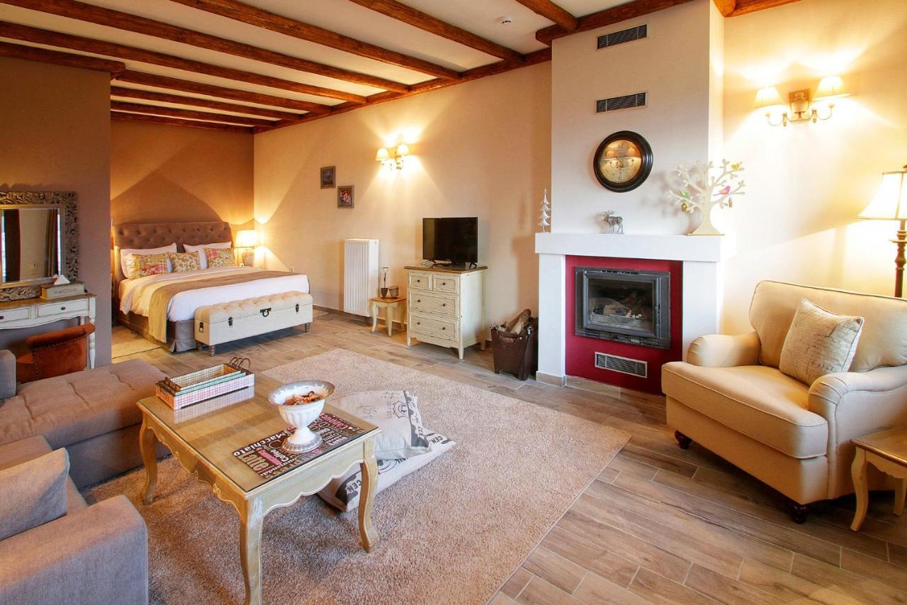 Almondhouse Suites With Fireplace - Adults Only Αράχωβα Εξωτερικό φωτογραφία