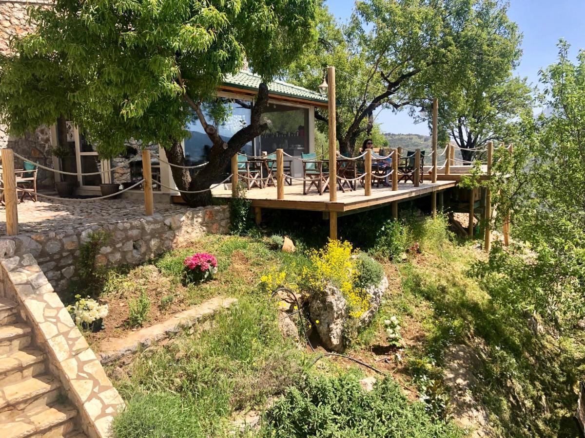 Almondhouse Suites With Fireplace - Adults Only Αράχωβα Εξωτερικό φωτογραφία